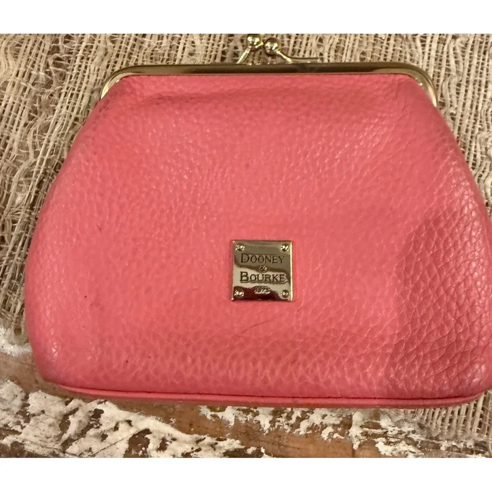 Dooney and‎ Bourke Pebble Leather Large Kisslock Coin Purse Bubblegum Pink